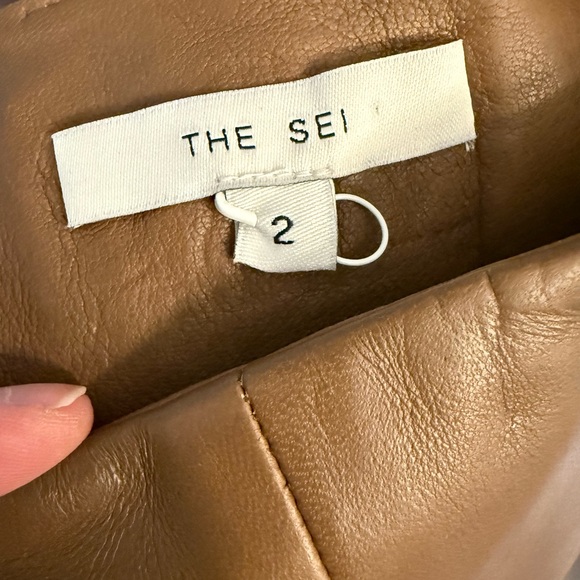 Designer “The Sei” 100% Lambskin Baseball Hem Mini Skirt, Size 2. - Picture 7 of 16